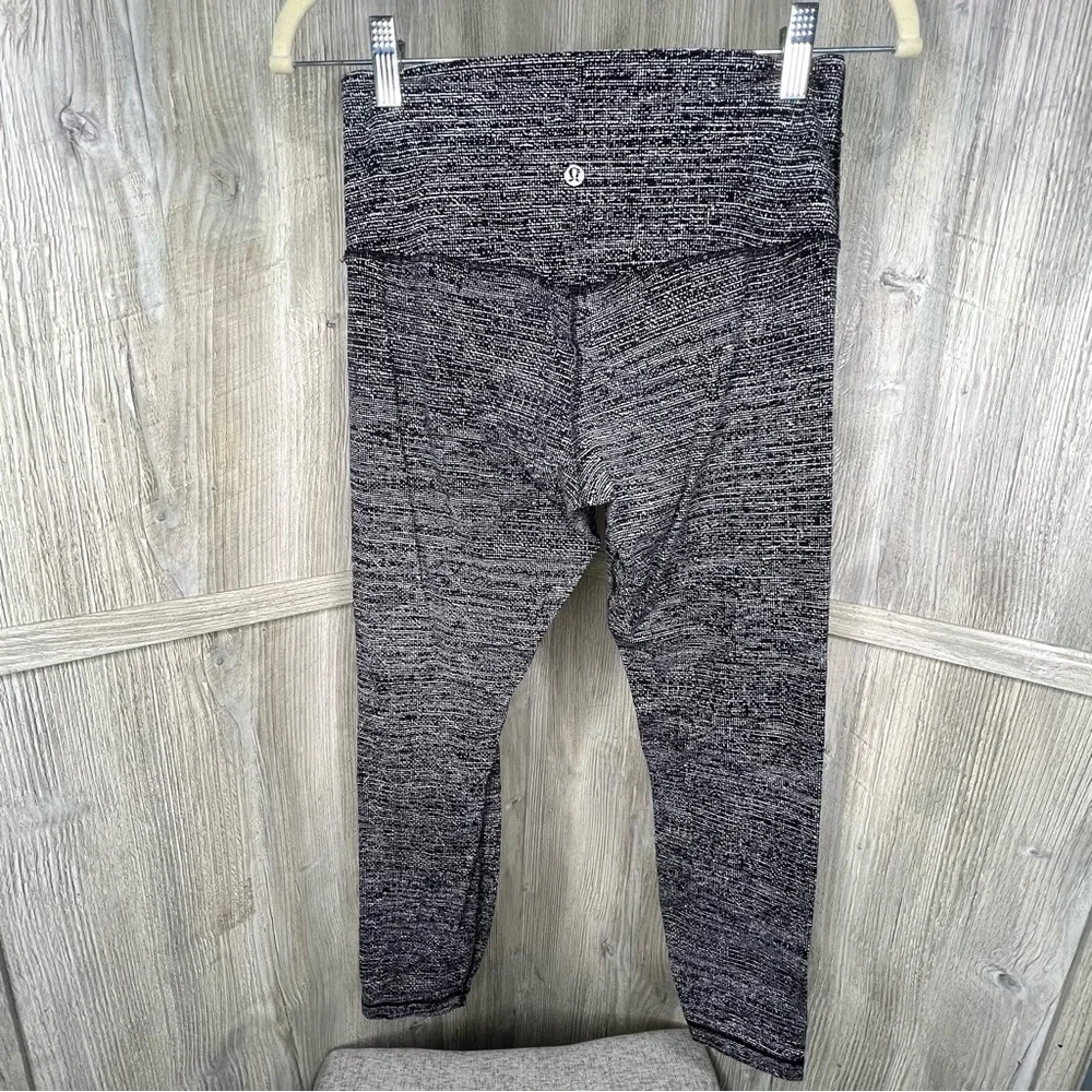 Lululemon 4 Wunder Under 1/2 Tight